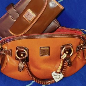 Dooney & Bourke dome handbag
